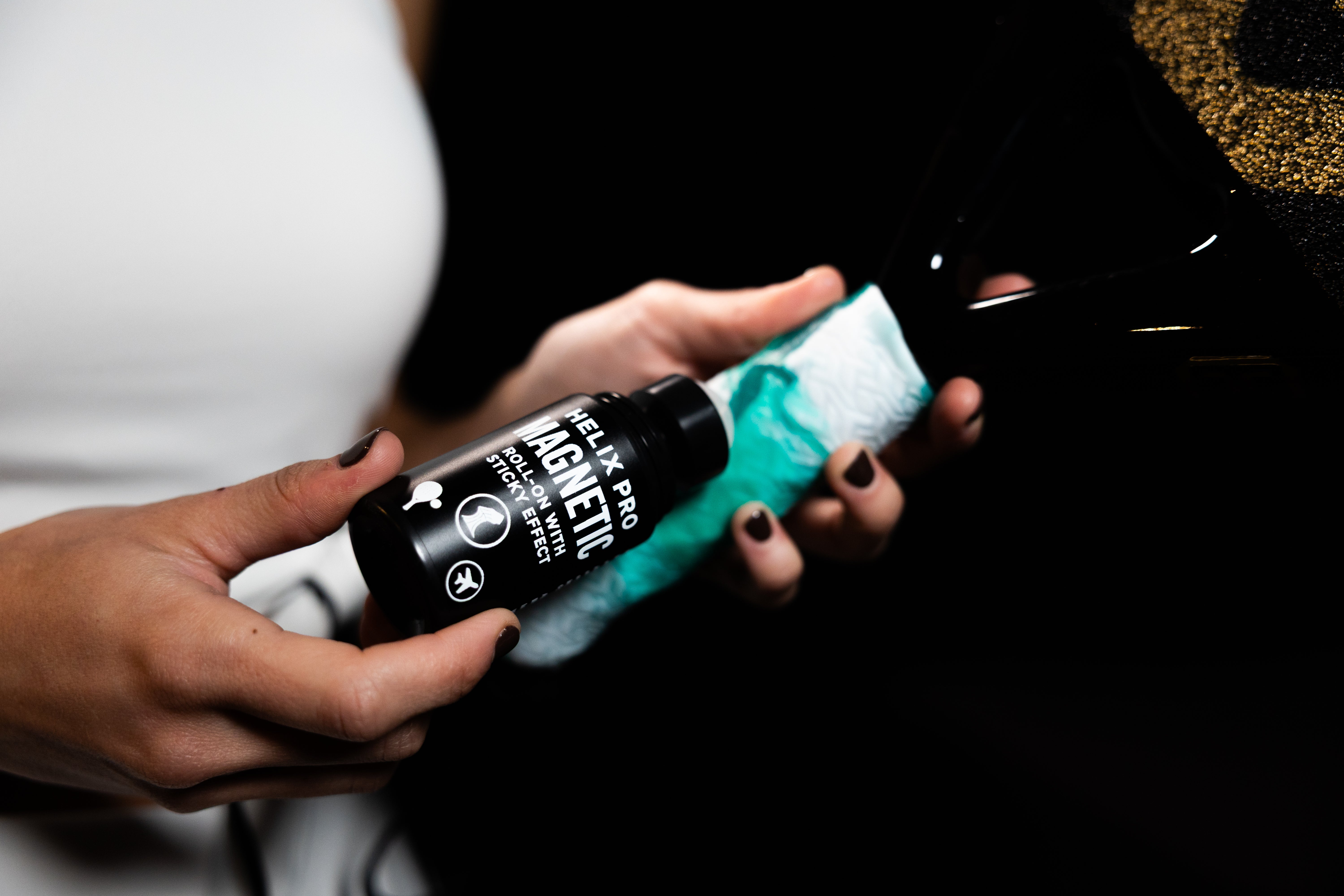 Cómo aplicar roll-on de agarre Helix Pro en pádel